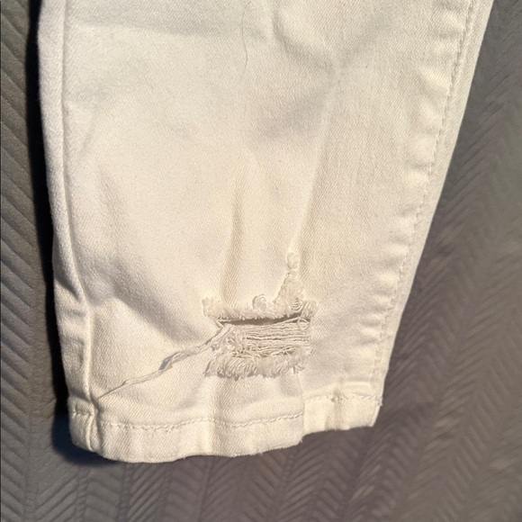 Refuge Distressed Jeans - Picture 7 of 7